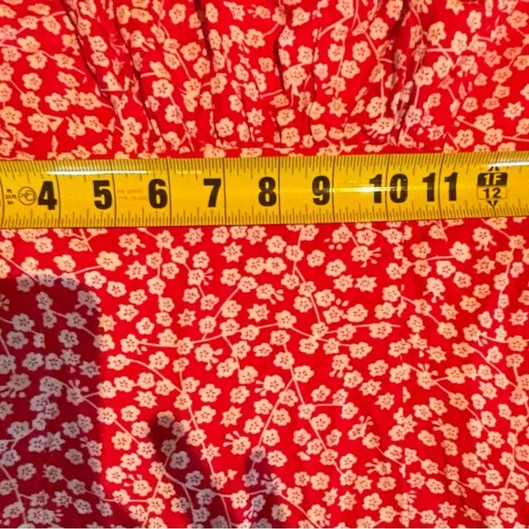 Showpo Willa Red Floral cottage inspired Midi Dress with Slit. Size 6. NWT - Picture 9 of 9